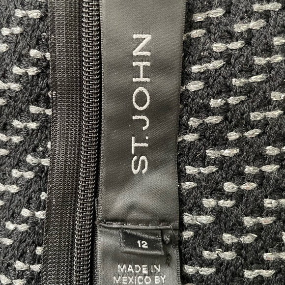 St. John Knit Sz 12 Black, Silver and Grey Sleeveless Dress - Picture 2 of 5